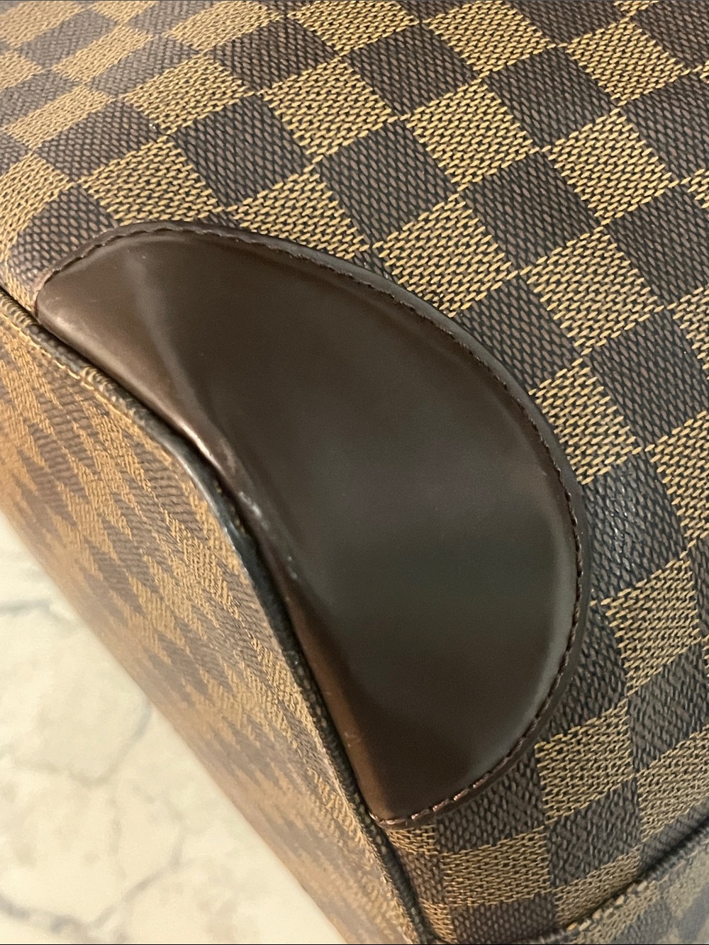 Louis Vuitton Damier Ebene Hempstead Tote Bag MM - Picture 9 of 16